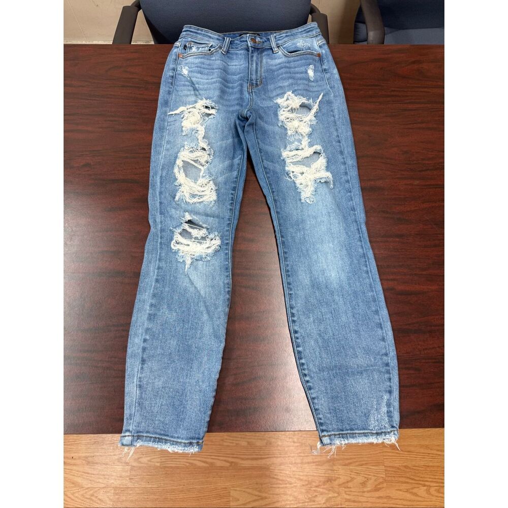 Judy Blue High Rise Boyfriend Fit Distressed Jeans Size 3/26